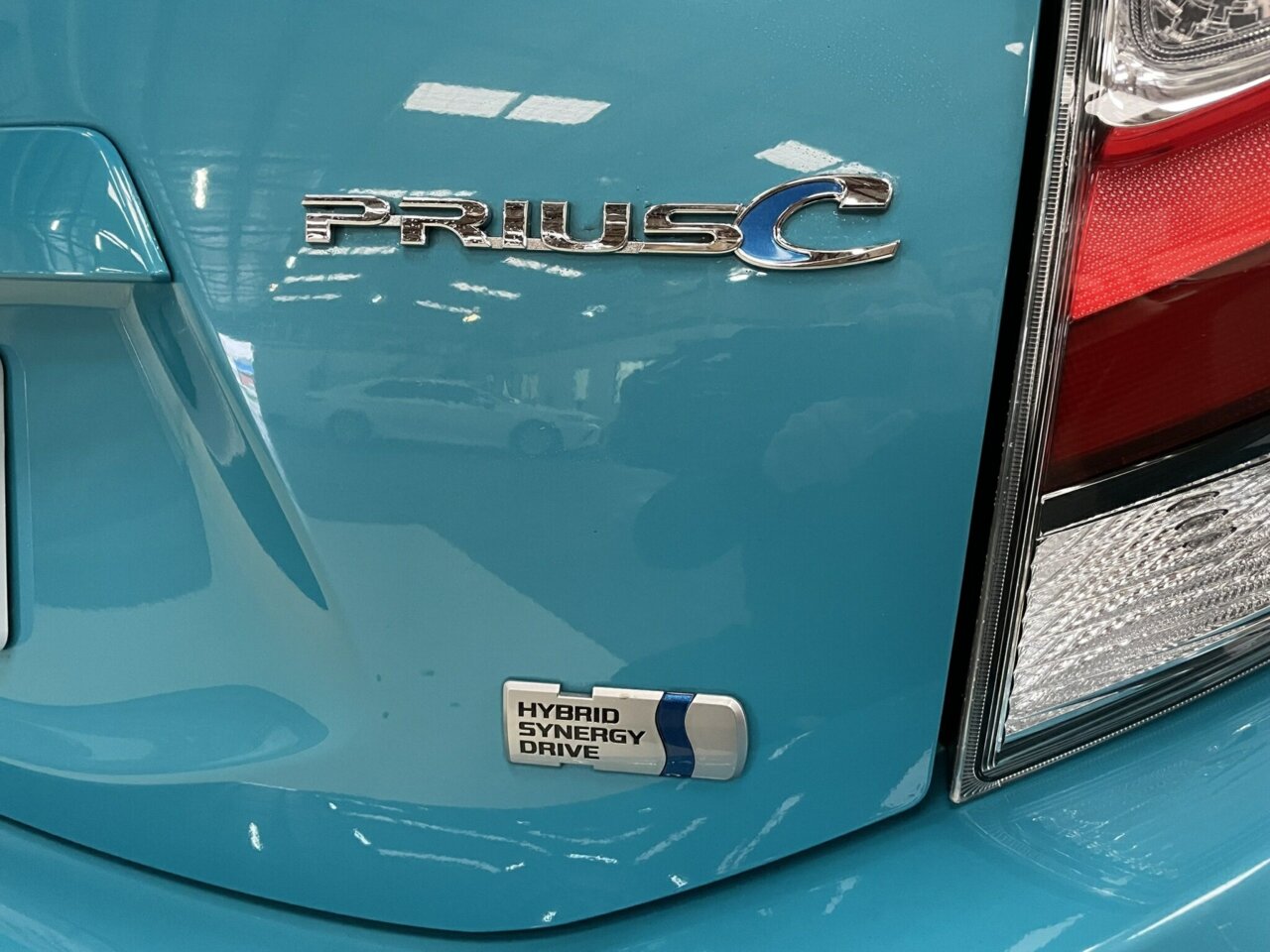 2017 Toyota Prius c Image 20
