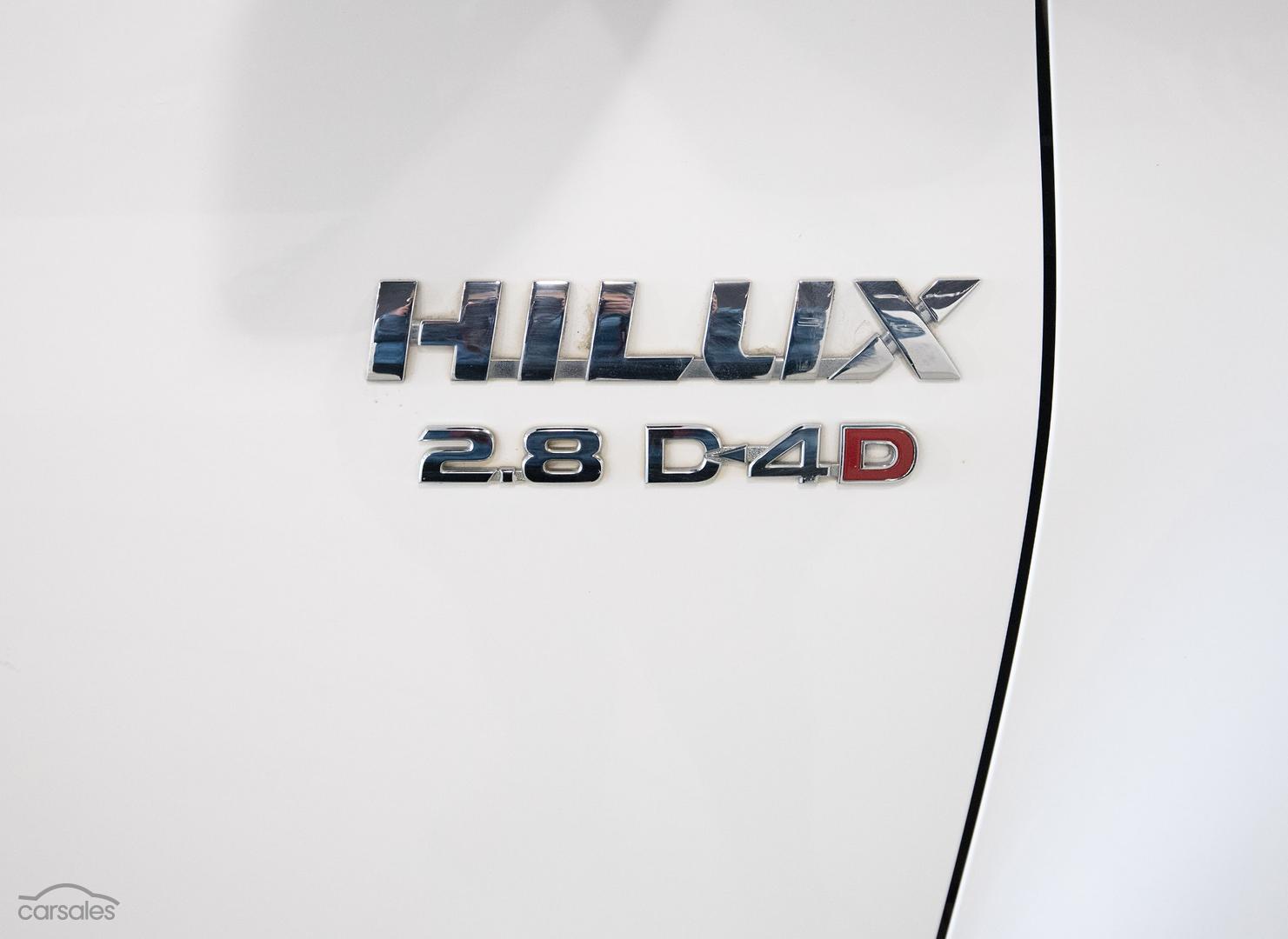 2017 Toyota Hilux Image 12