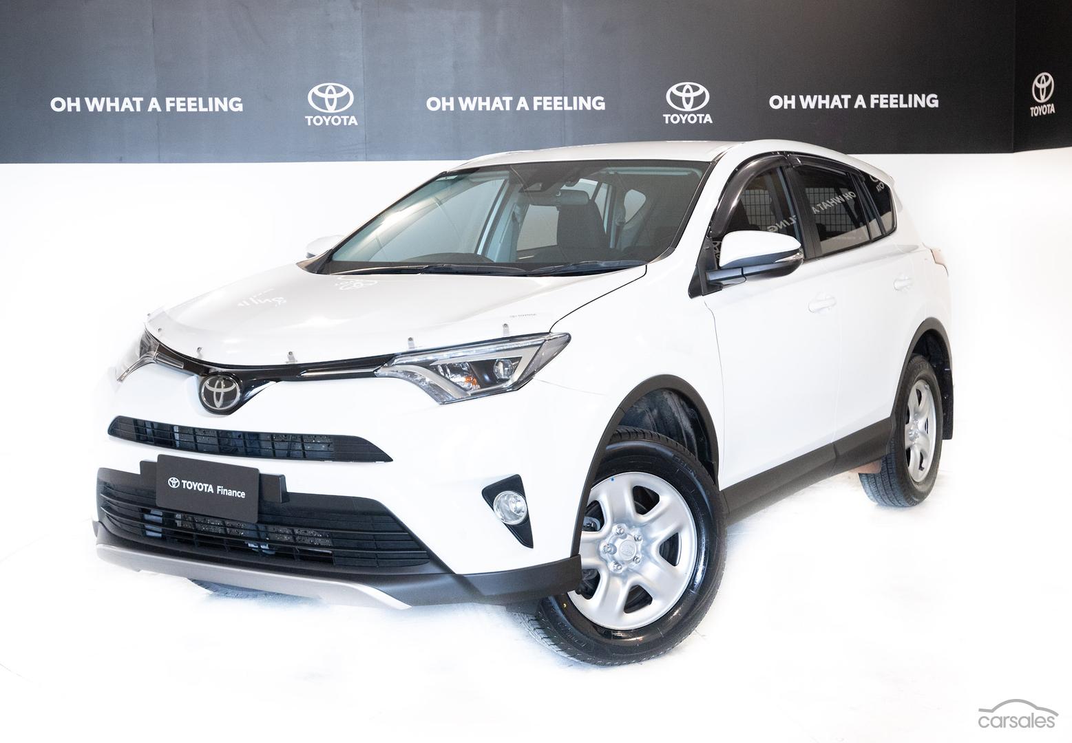 2018 Toyota RAV4 Image 3