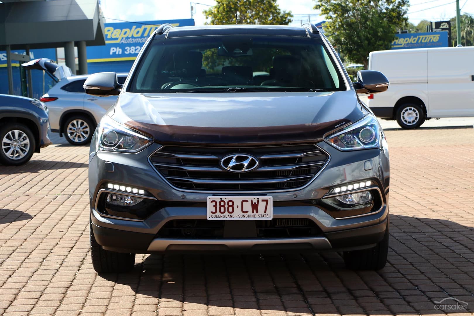 2016 Hyundai Santa Fe Image 3