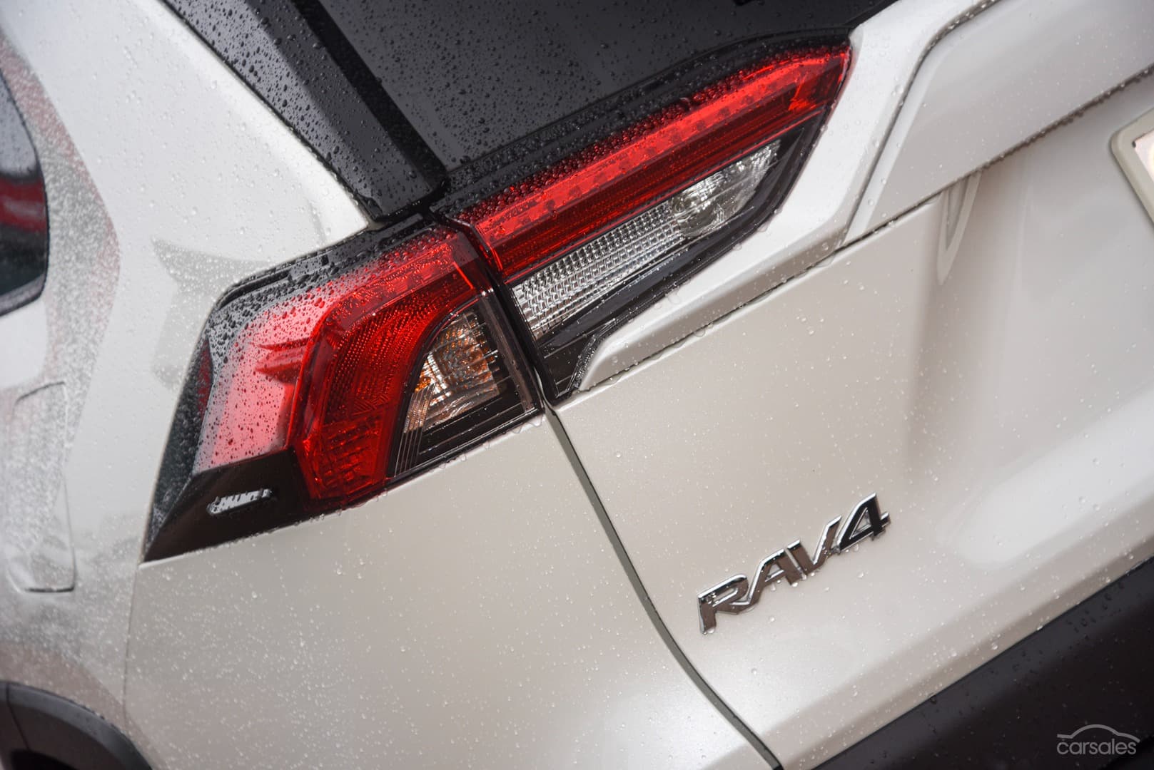 2019 Toyota RAV4 Image 21