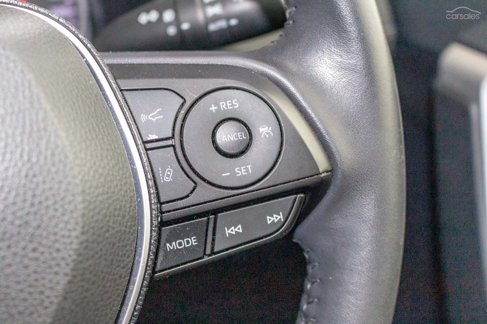2019 Toyota RAV4 Image 17