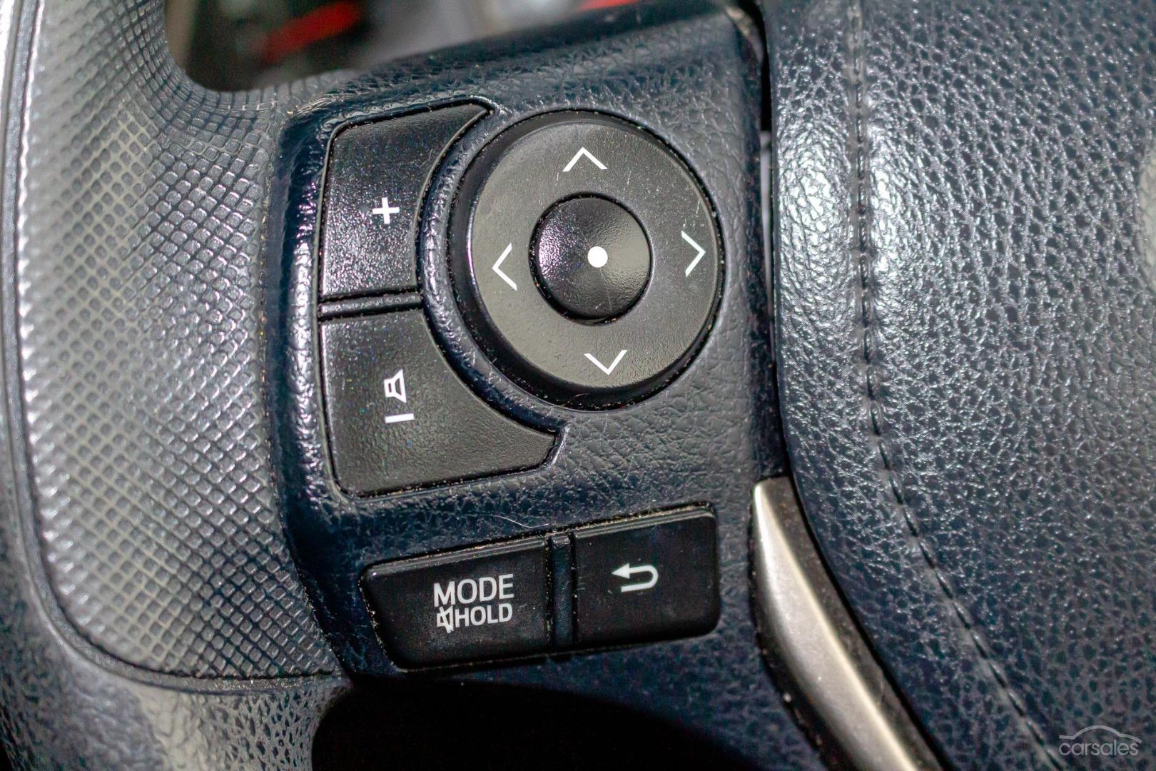 2014 Toyota RAV4 Image 14