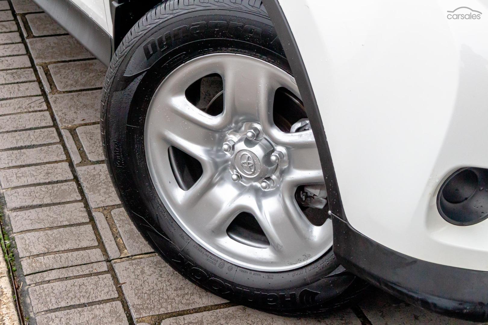 2014 Toyota RAV4 Image 24