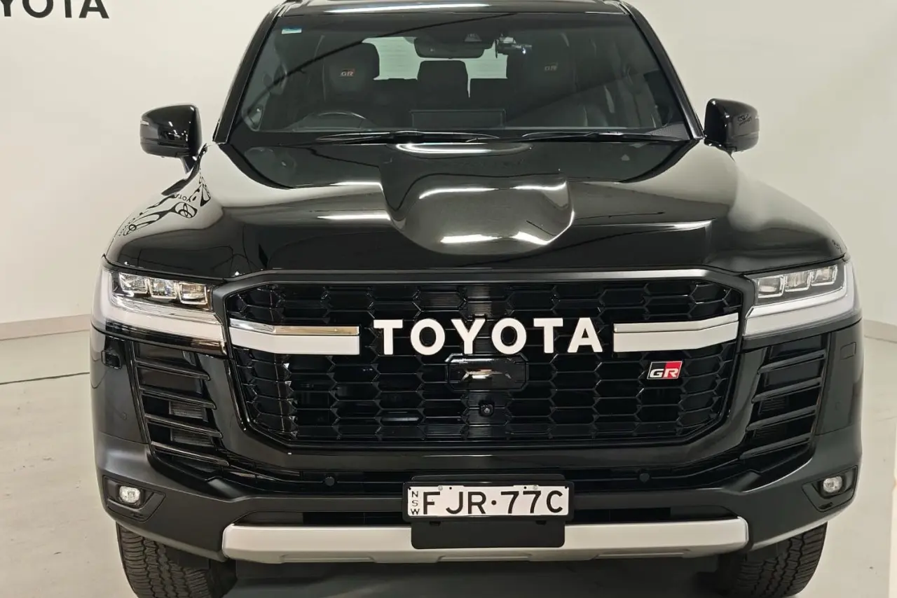 2024 Toyota Landcruiser Gallery Image 2