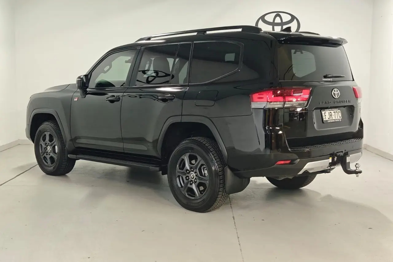 2024 Toyota Landcruiser Gallery Image 5