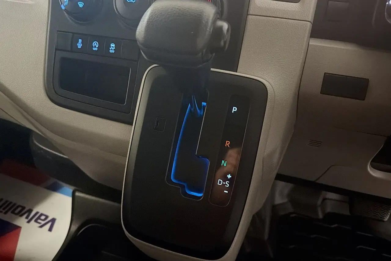 2024 Toyota Hiace Gallery Image 18