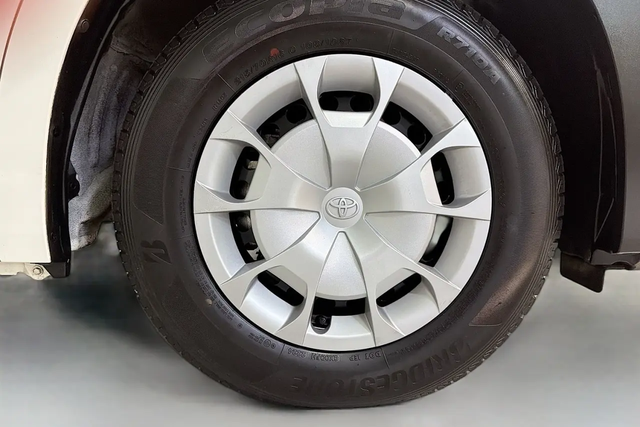 2024 Toyota Hiace Gallery Image 28