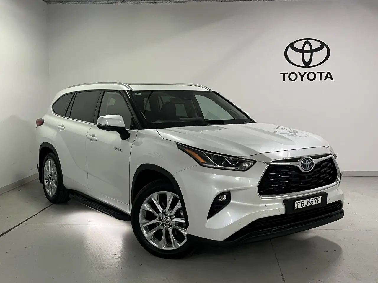 2022 Toyota Kluger Hybrid Gallery Image 1