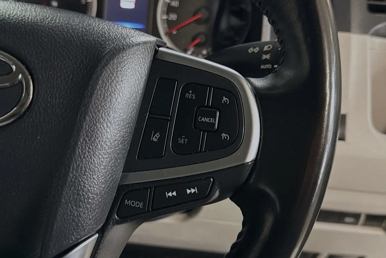 2024 Toyota Hiace Gallery Image 18