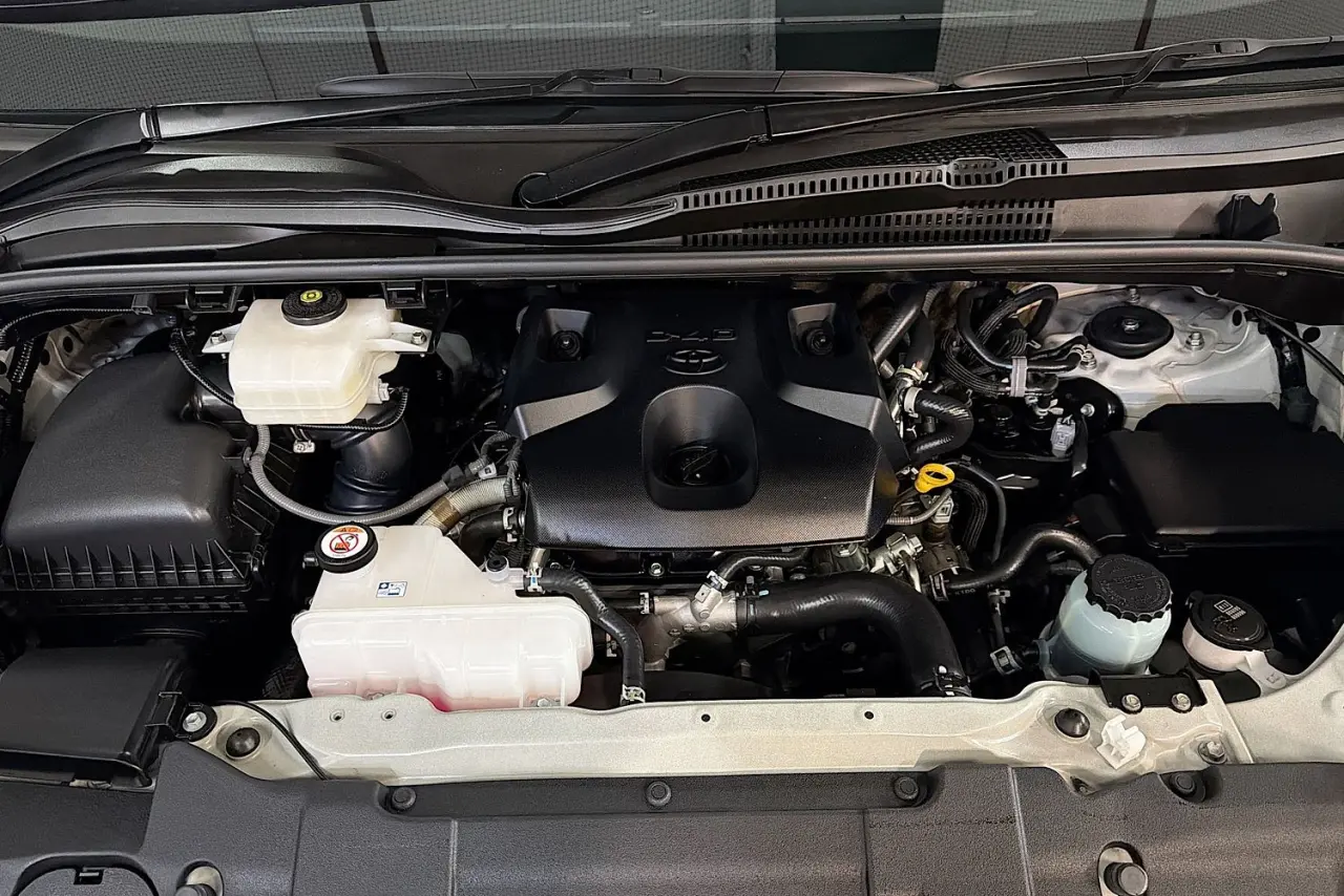 2024 Toyota Hiace Gallery Image 27