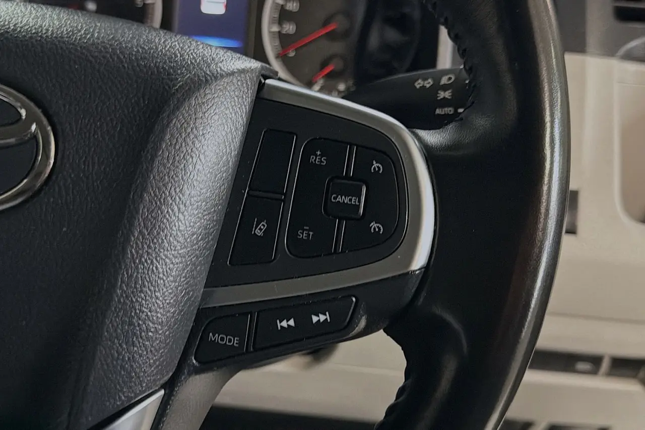 2024 Toyota Hiace Gallery Image 43