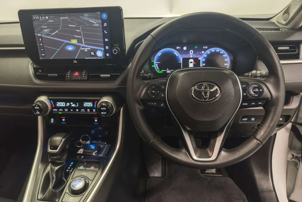 2024 Toyota RAV4 Gallery Image 16