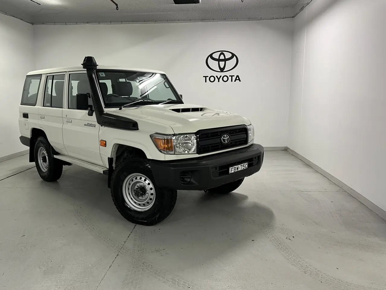 2023 TOYOTA LC MILITARY Image 1