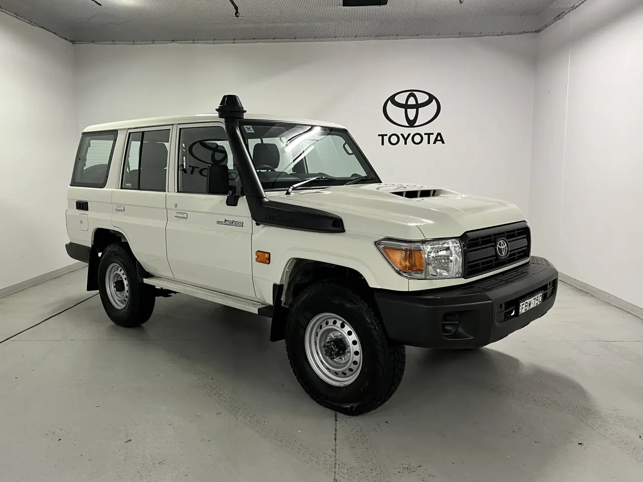 2023 TOYOTA LC MILITARY Image 2