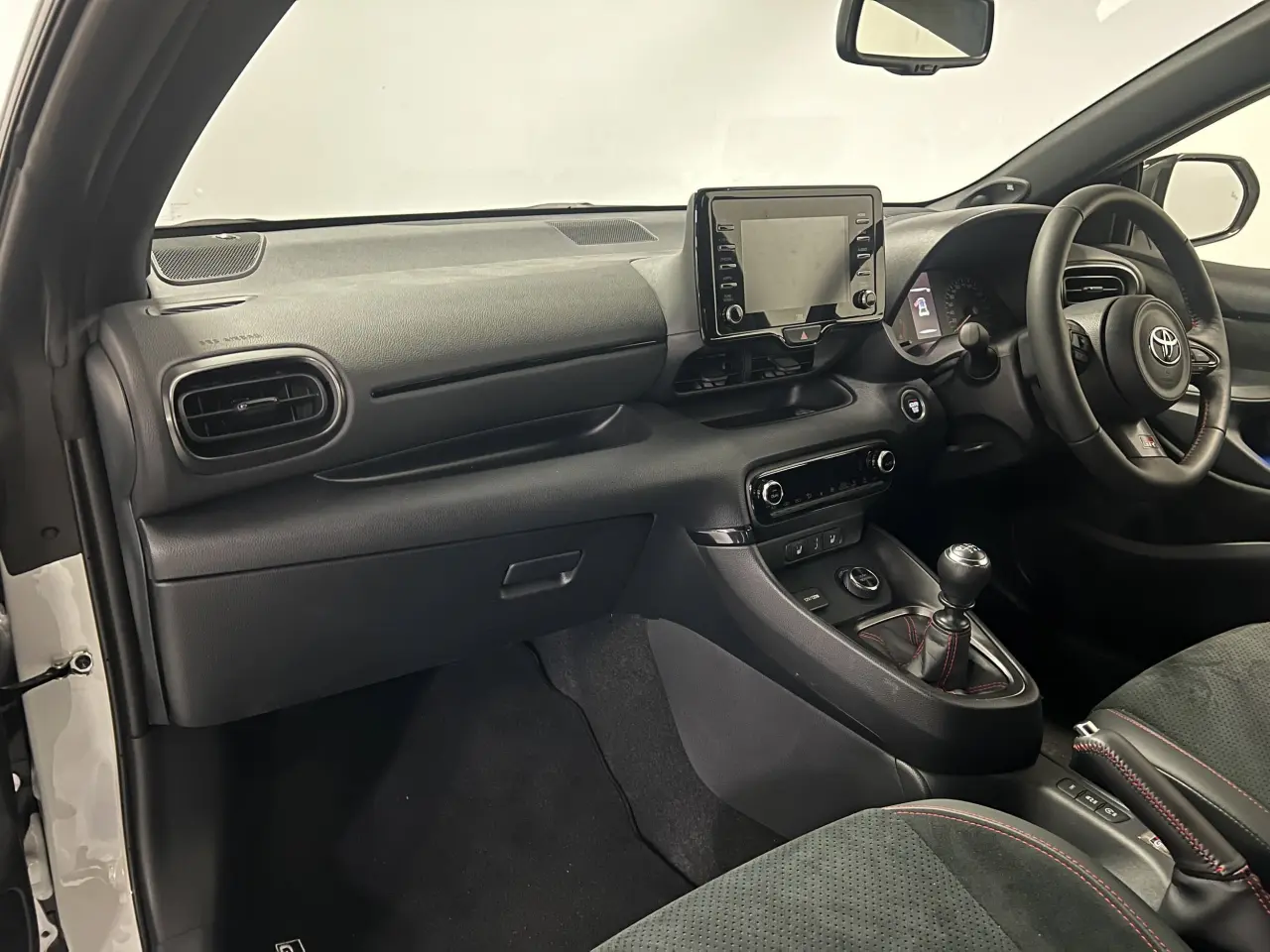 2023 TOYOTA GR YARIS Gallery Image 14