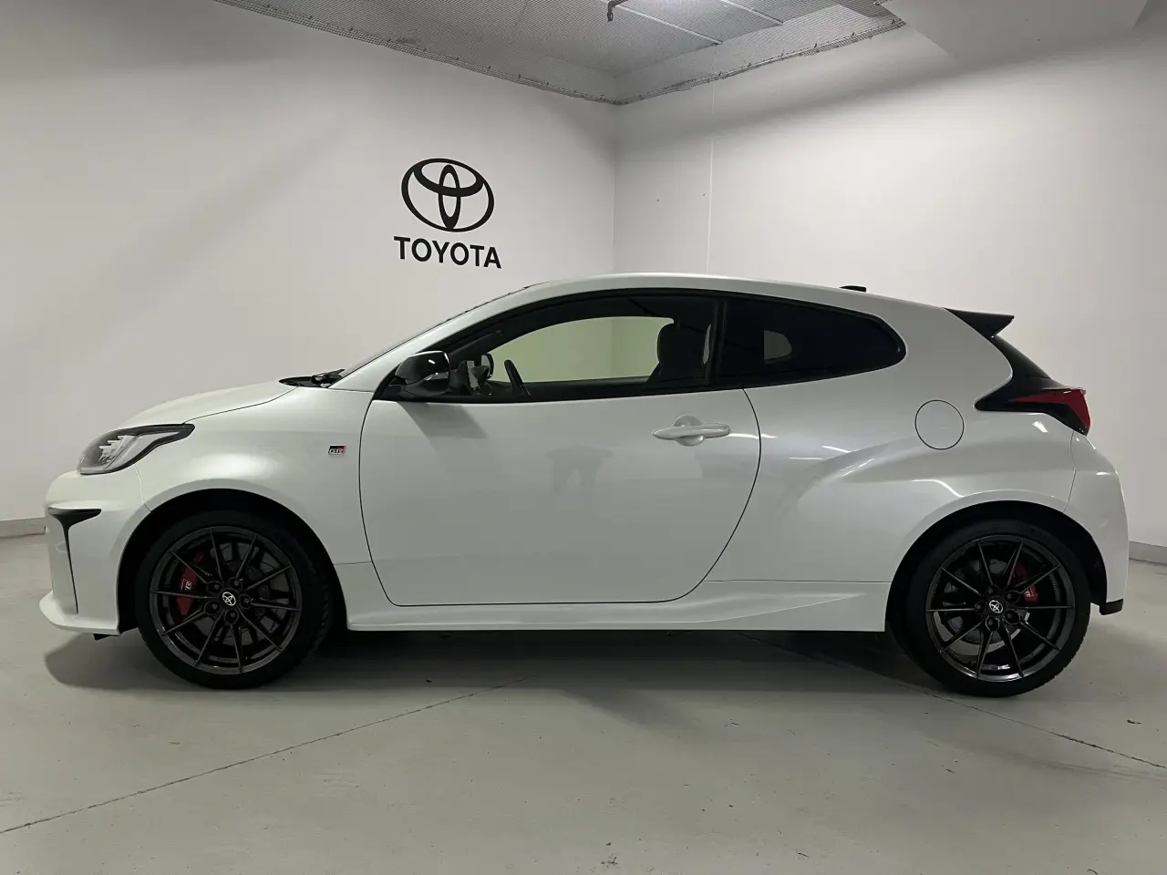 2023 TOYOTA GR YARIS Gallery Image 9