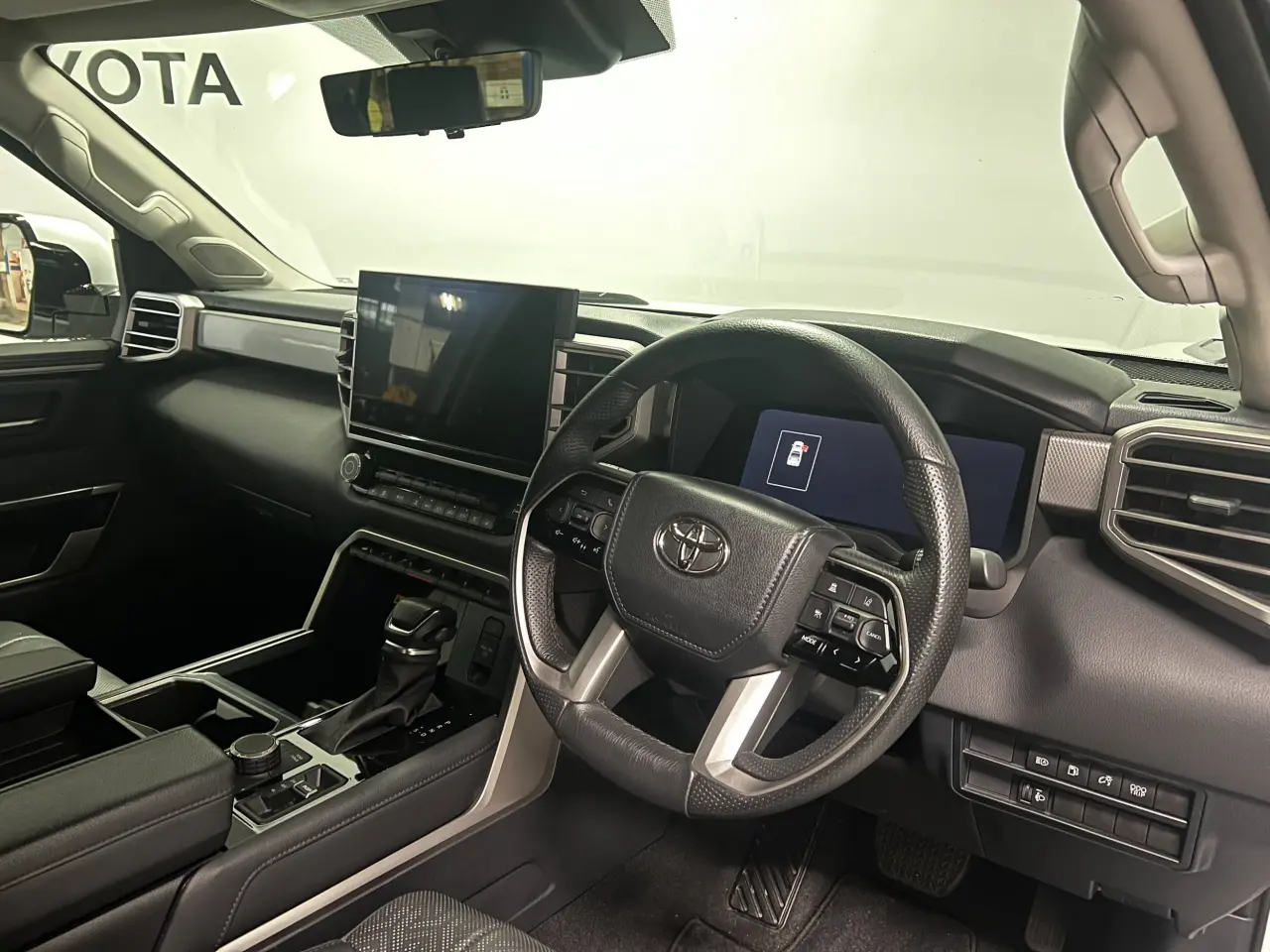 2023 TOYOTA TUNDRA Gallery Image 10