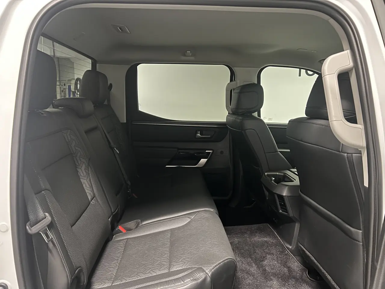 2023 TOYOTA TUNDRA Gallery Image 11