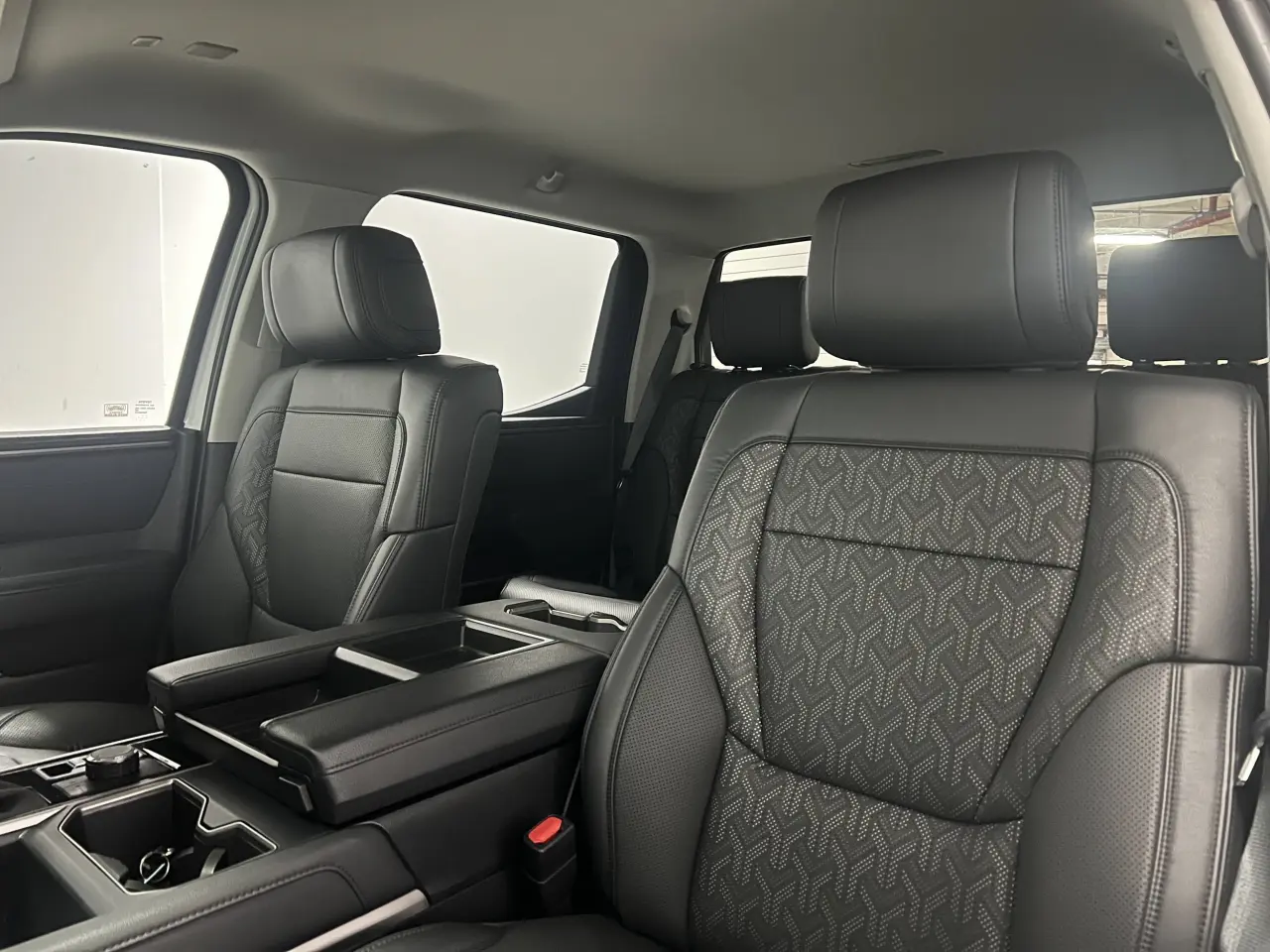 2023 TOYOTA TUNDRA Gallery Image 16