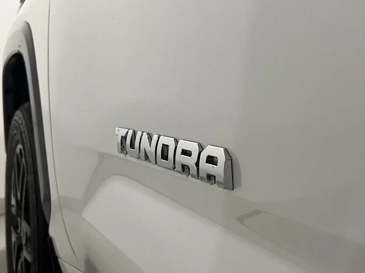 2023 TOYOTA TUNDRA Gallery Image 18