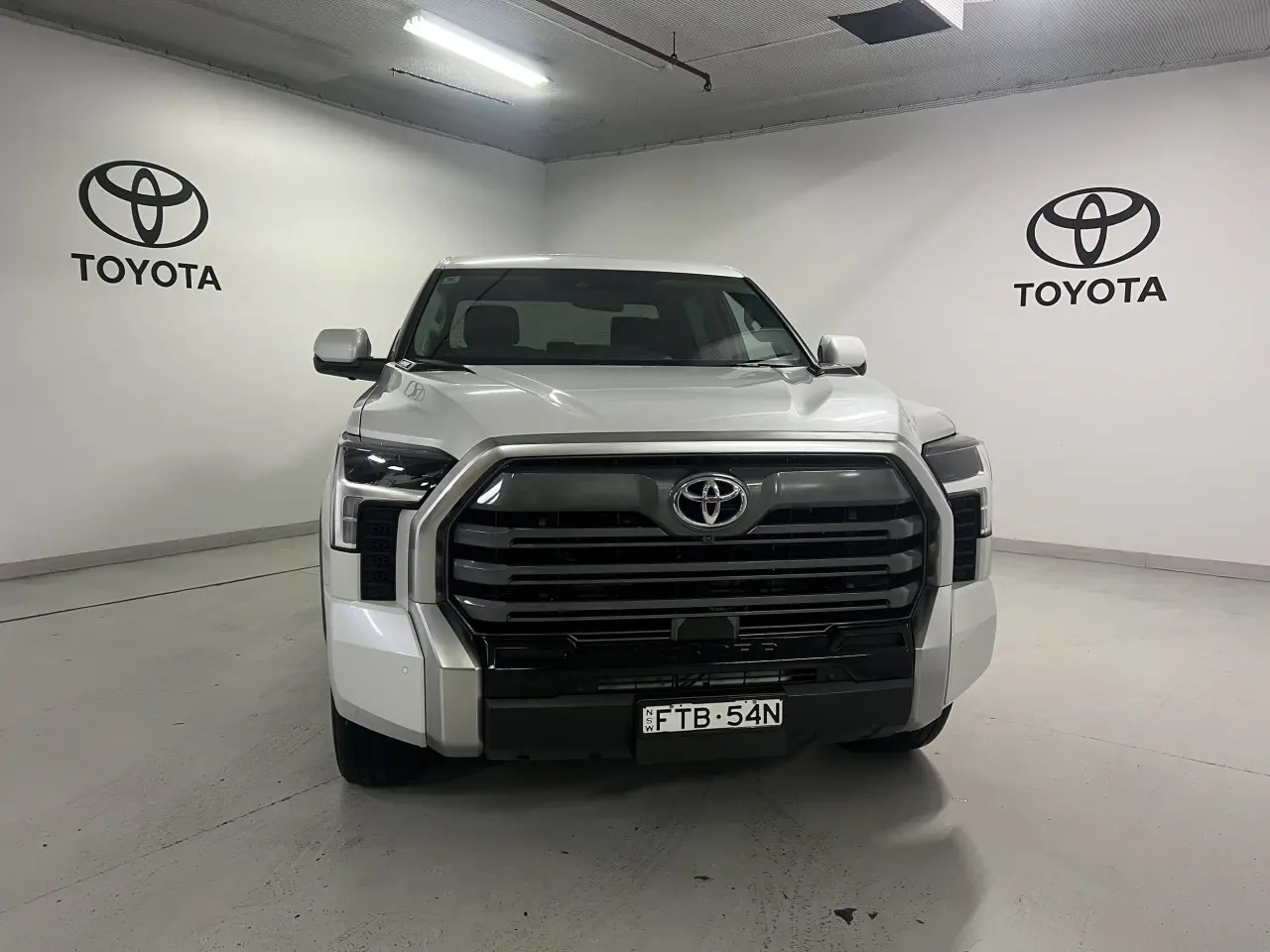2023 TOYOTA TUNDRA Gallery Image 2