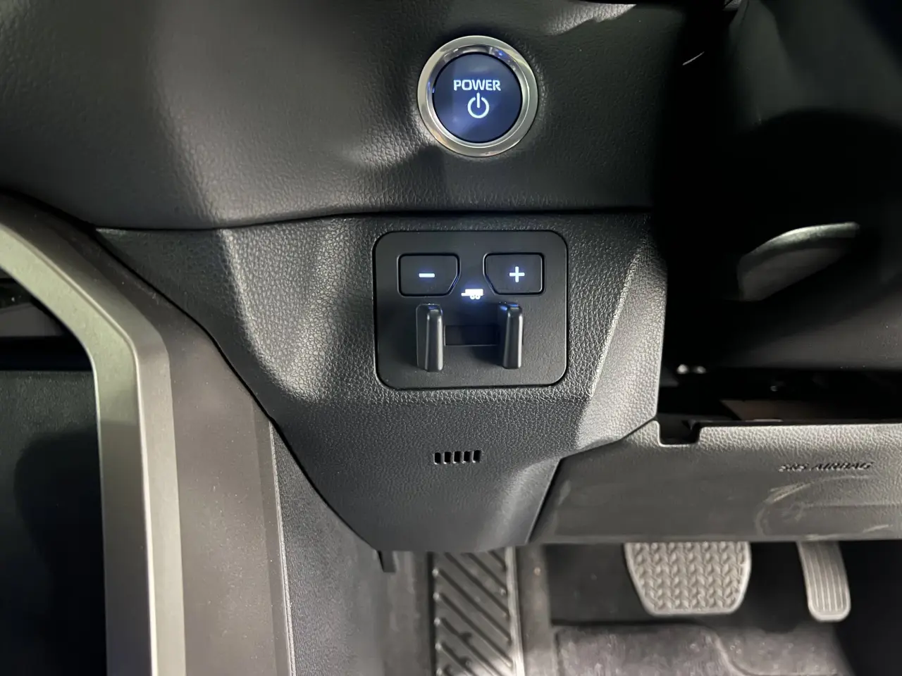 2023 TOYOTA TUNDRA Gallery Image 23