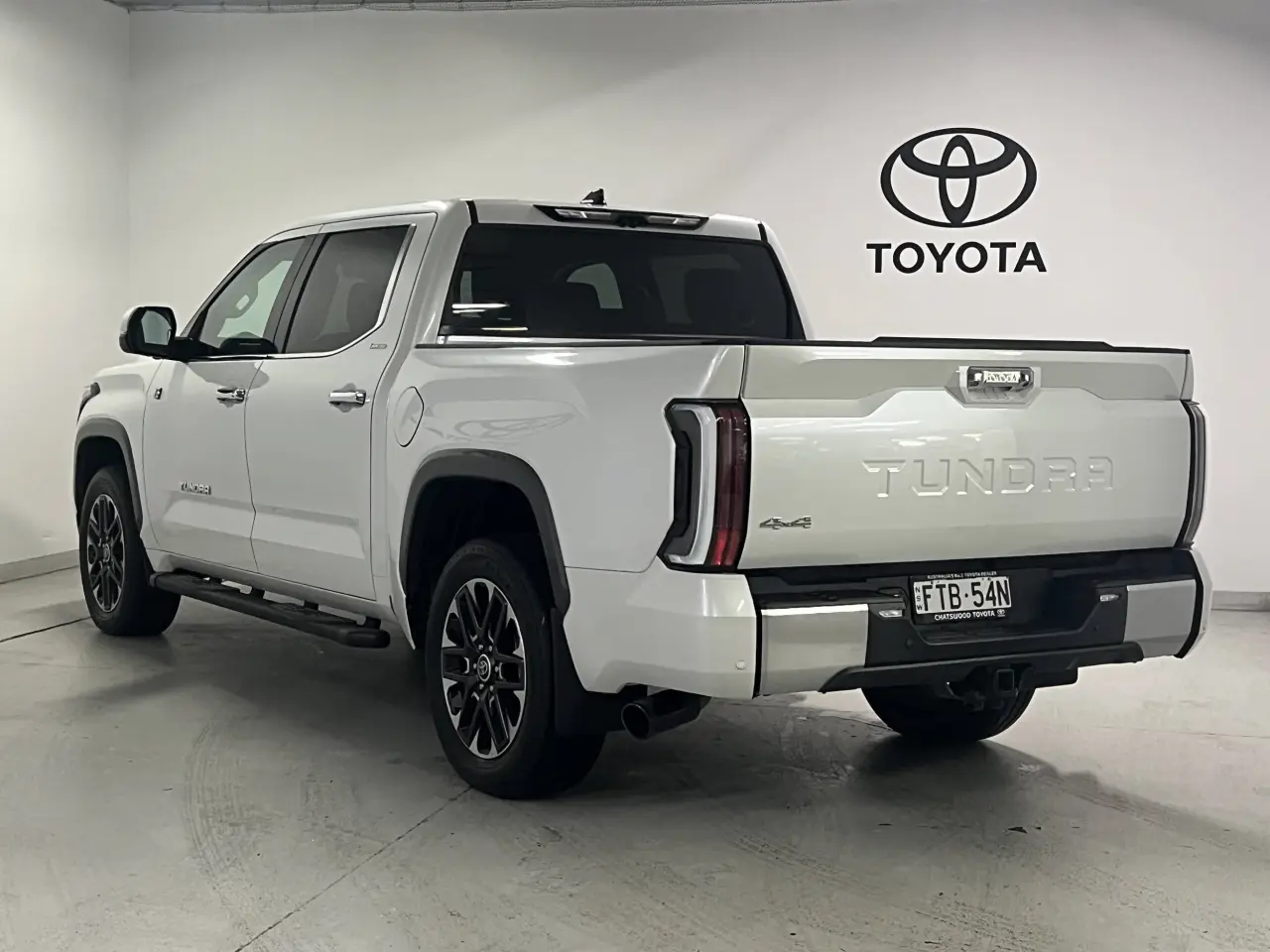 2023 TOYOTA TUNDRA Gallery Image 8