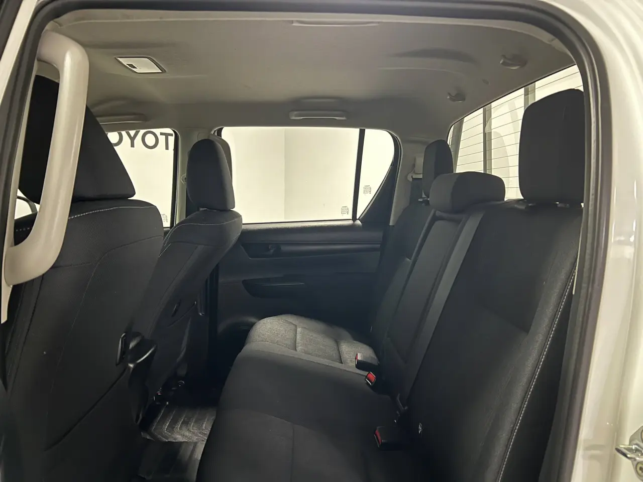 2024 TOYOTA HILUX Gallery Image 13