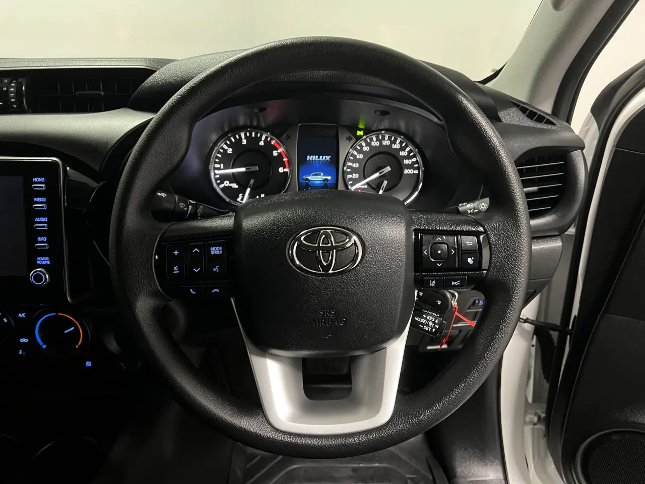 2024 TOYOTA HILUX Gallery Image 16