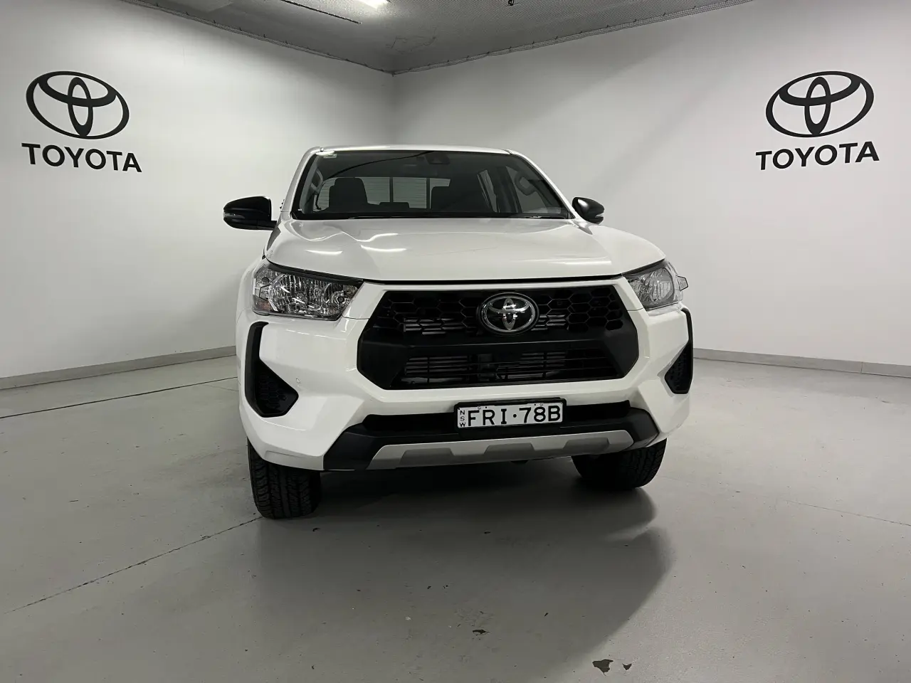 2024 TOYOTA HILUX Gallery Image 2