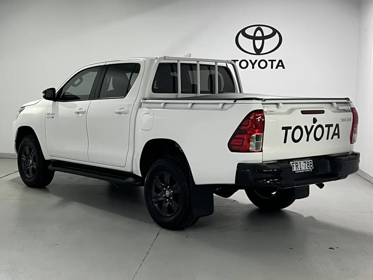 2024 TOYOTA HILUX Gallery Image 8