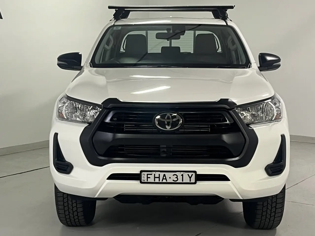 2023 Toyota Hilux Gallery Image 3