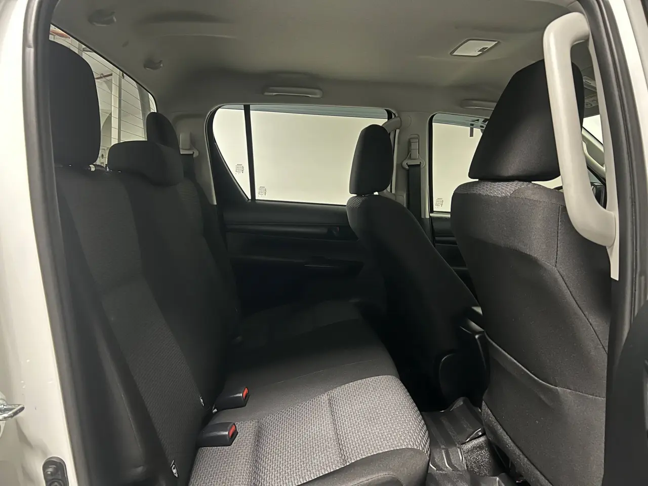 2023 TOYOTA HILUX Gallery Image 11