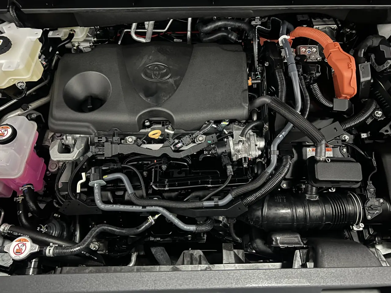 2024 TOYOTA KLUGER HYBRID Gallery Image 19