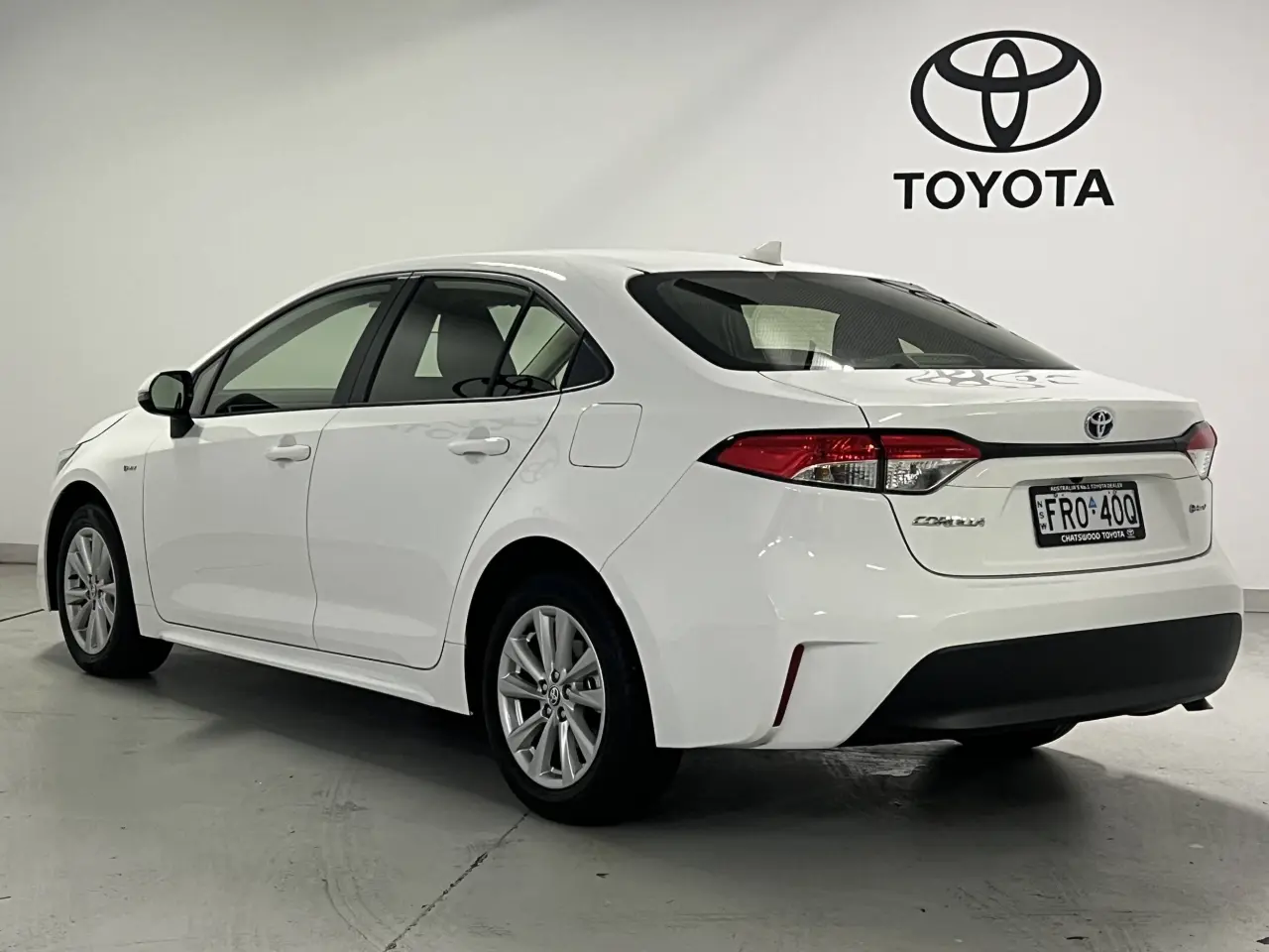 2024 TOYOTA COROLLA SEDAN HYBRID Gallery Image 8