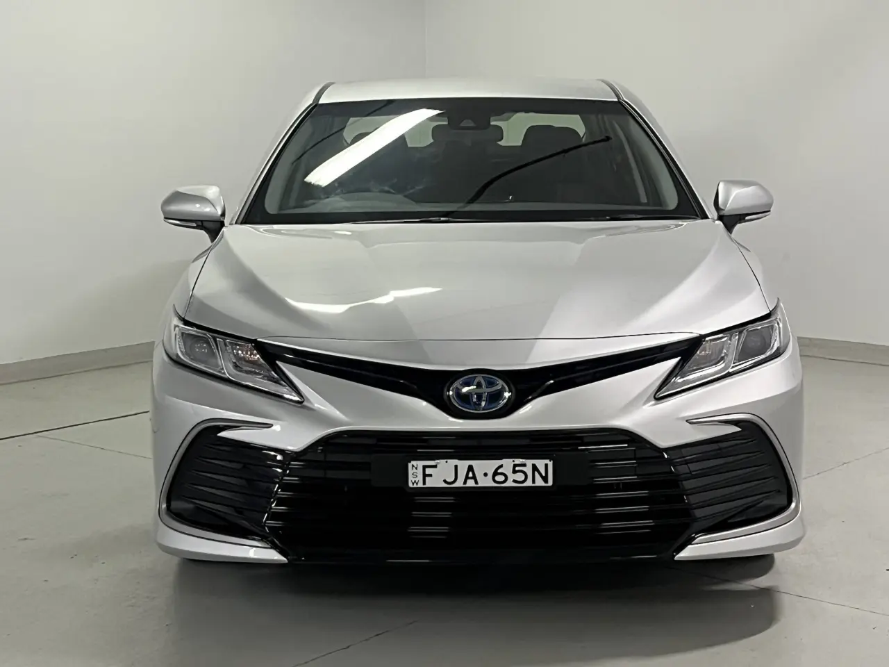 2023 TOYOTA CAMRY HYBRID Image 3