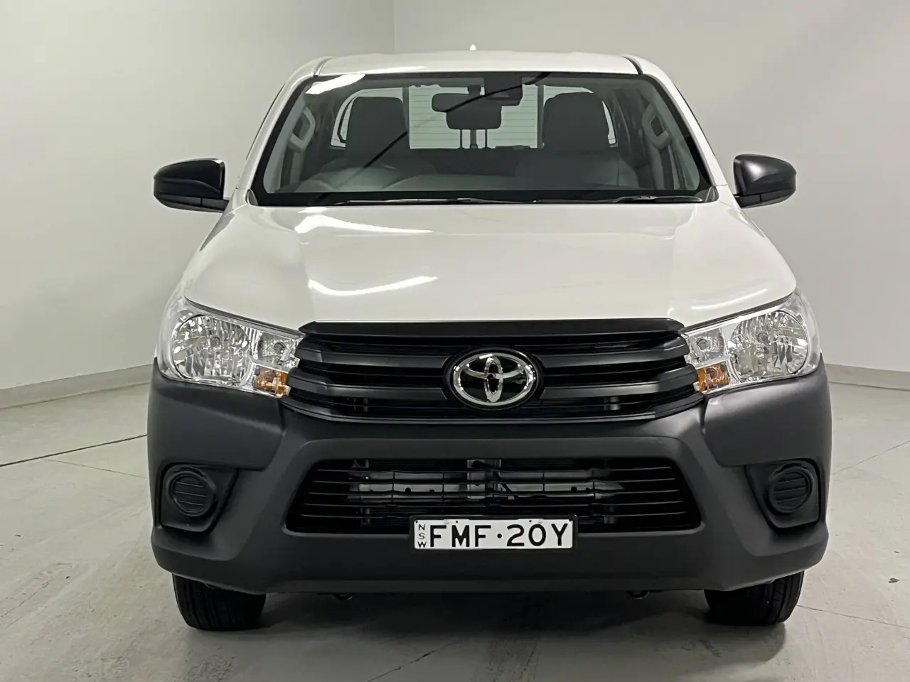 2024 Toyota Hilux Gallery Image 3