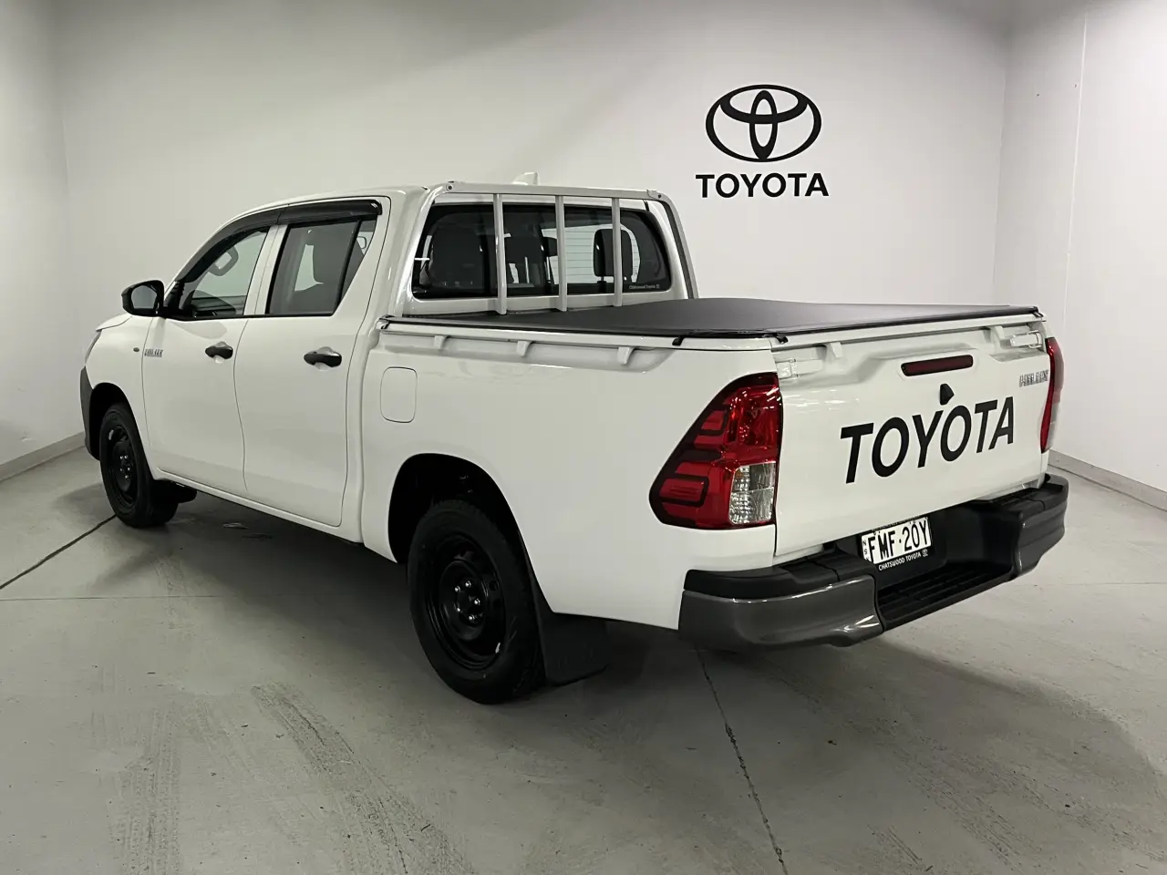 2024 Toyota Hilux Gallery Image 7