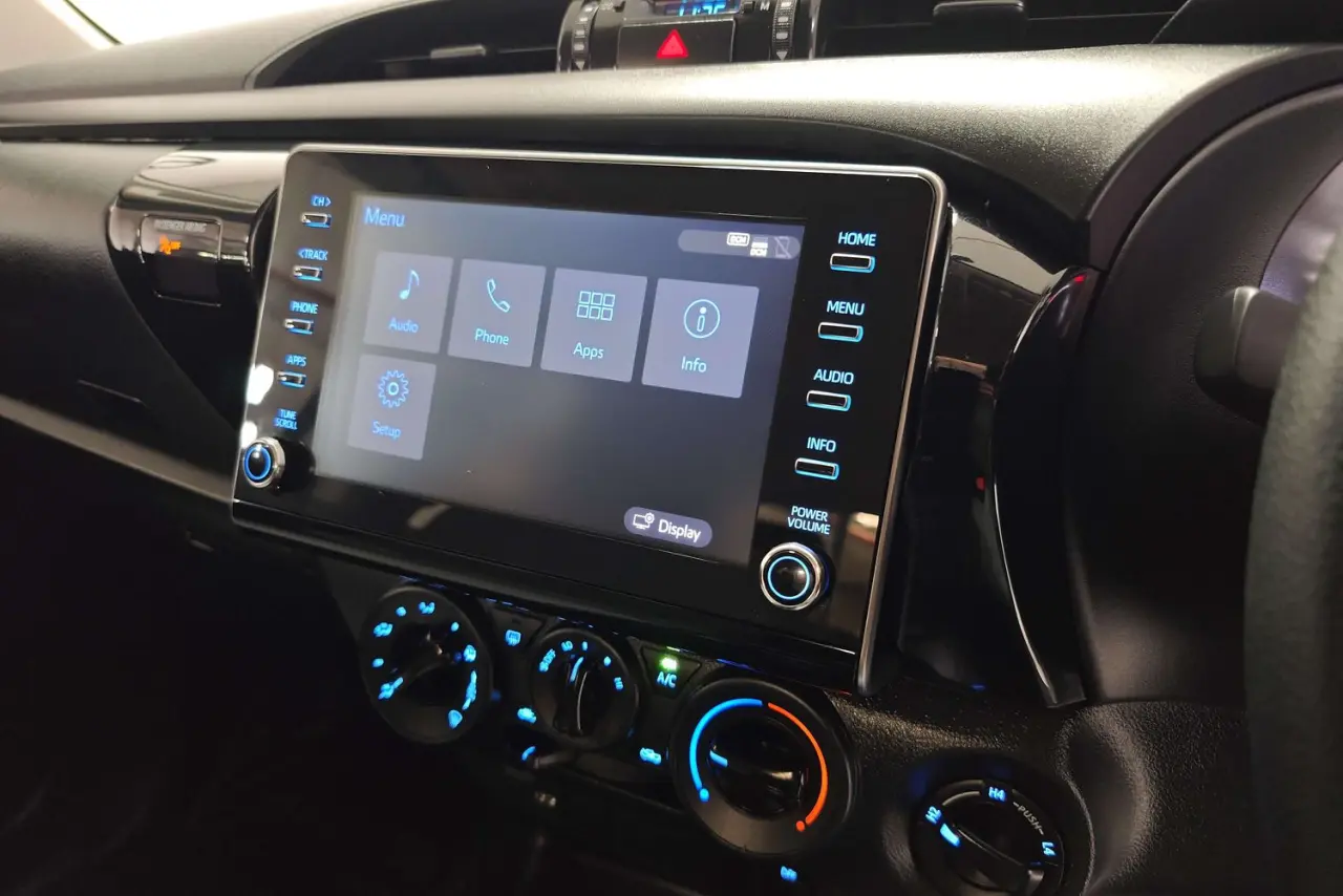 2024 Toyota Hilux Gallery Image 18