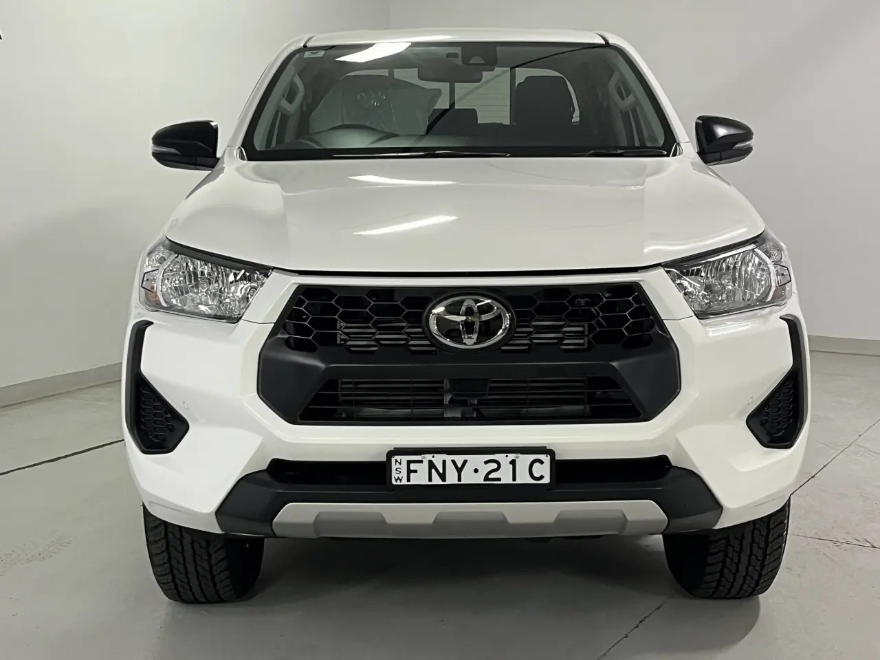 2024 Toyota Hilux Gallery Image 3