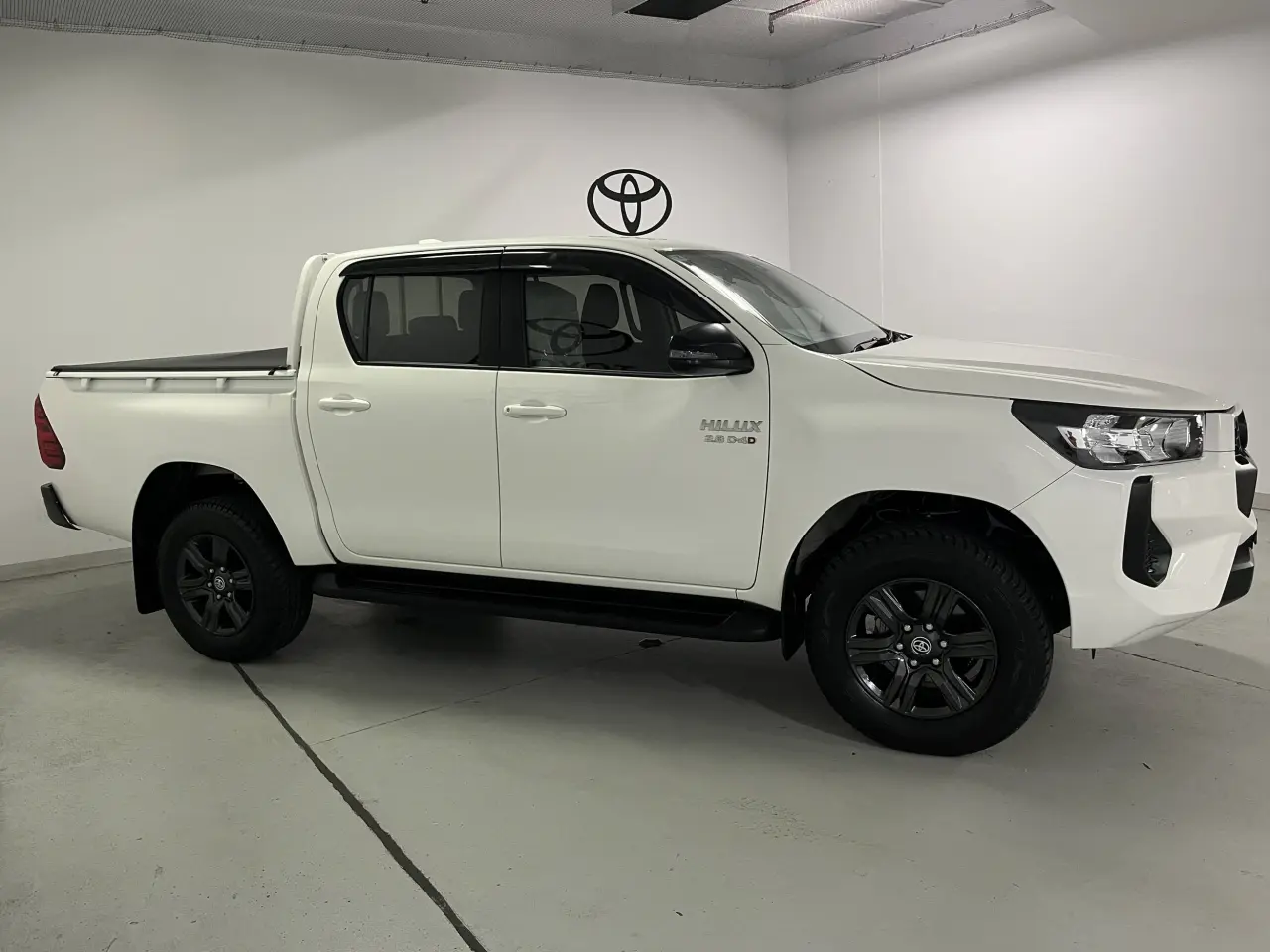 2024 Toyota Hilux Gallery Image 4