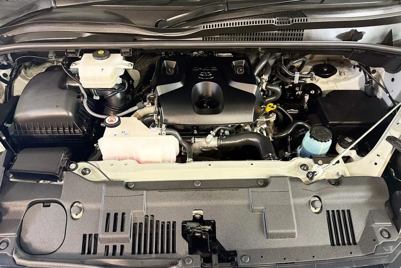 2024 Toyota Hiace Gallery Image 28