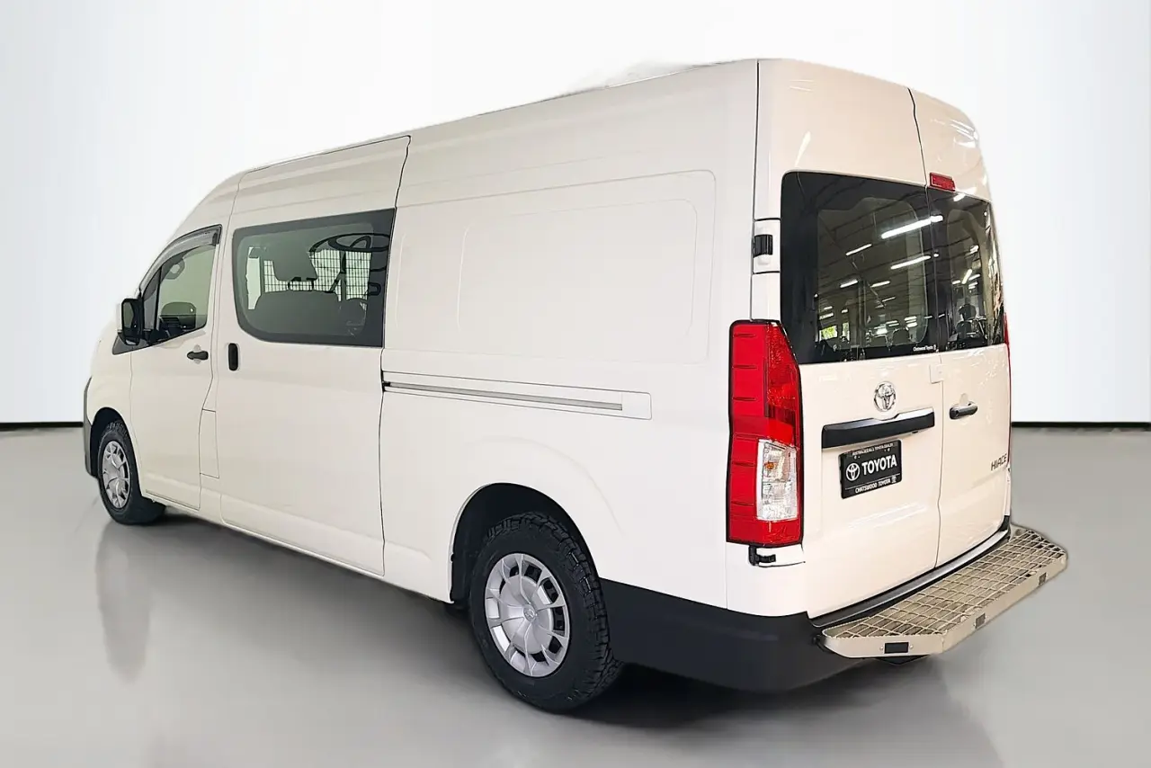 2024 Toyota Hiace Gallery Image 6