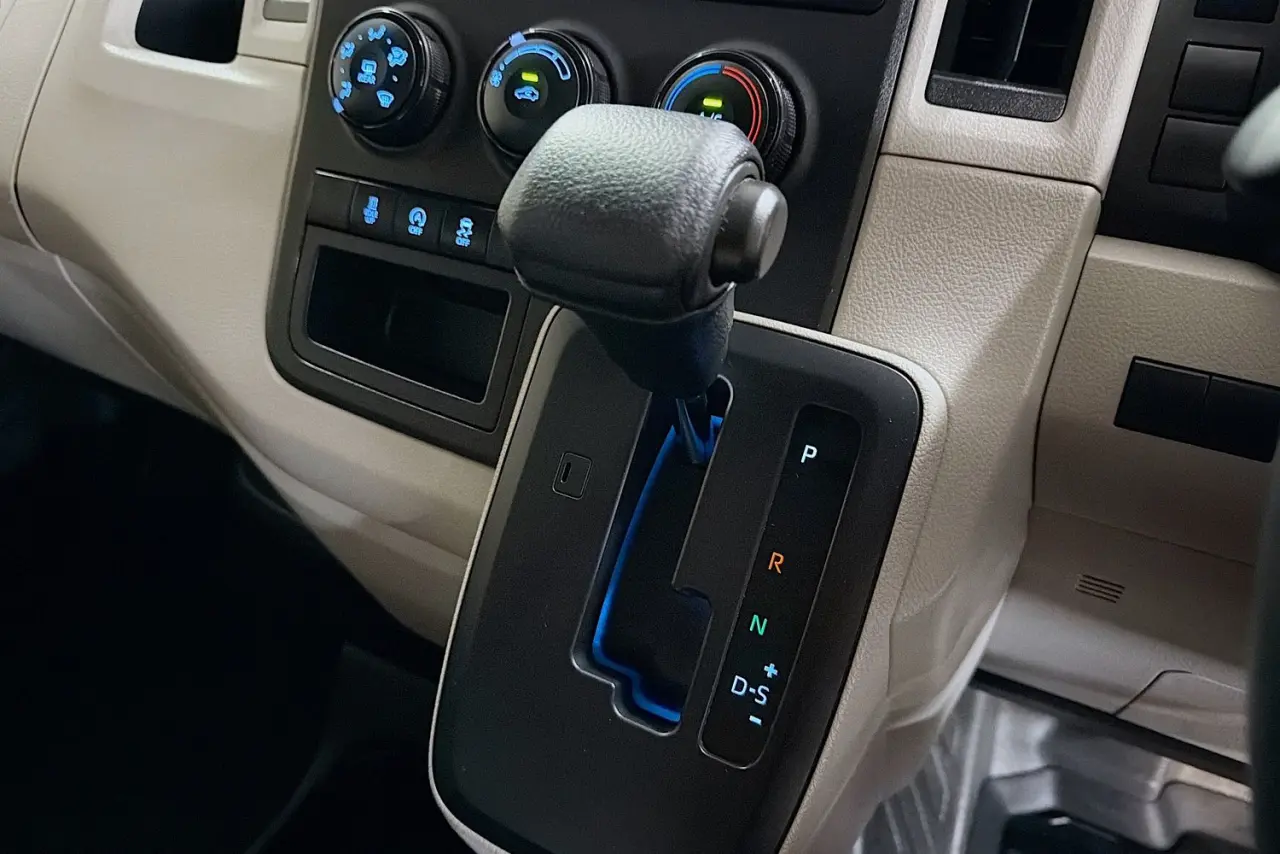 2024 Toyota Hiace Gallery Image 17