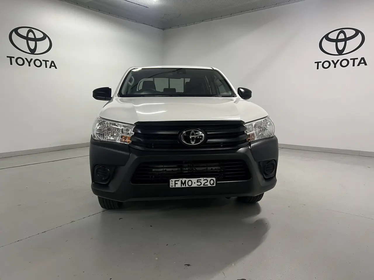 2024 TOYOTA HILUX Gallery Image 2