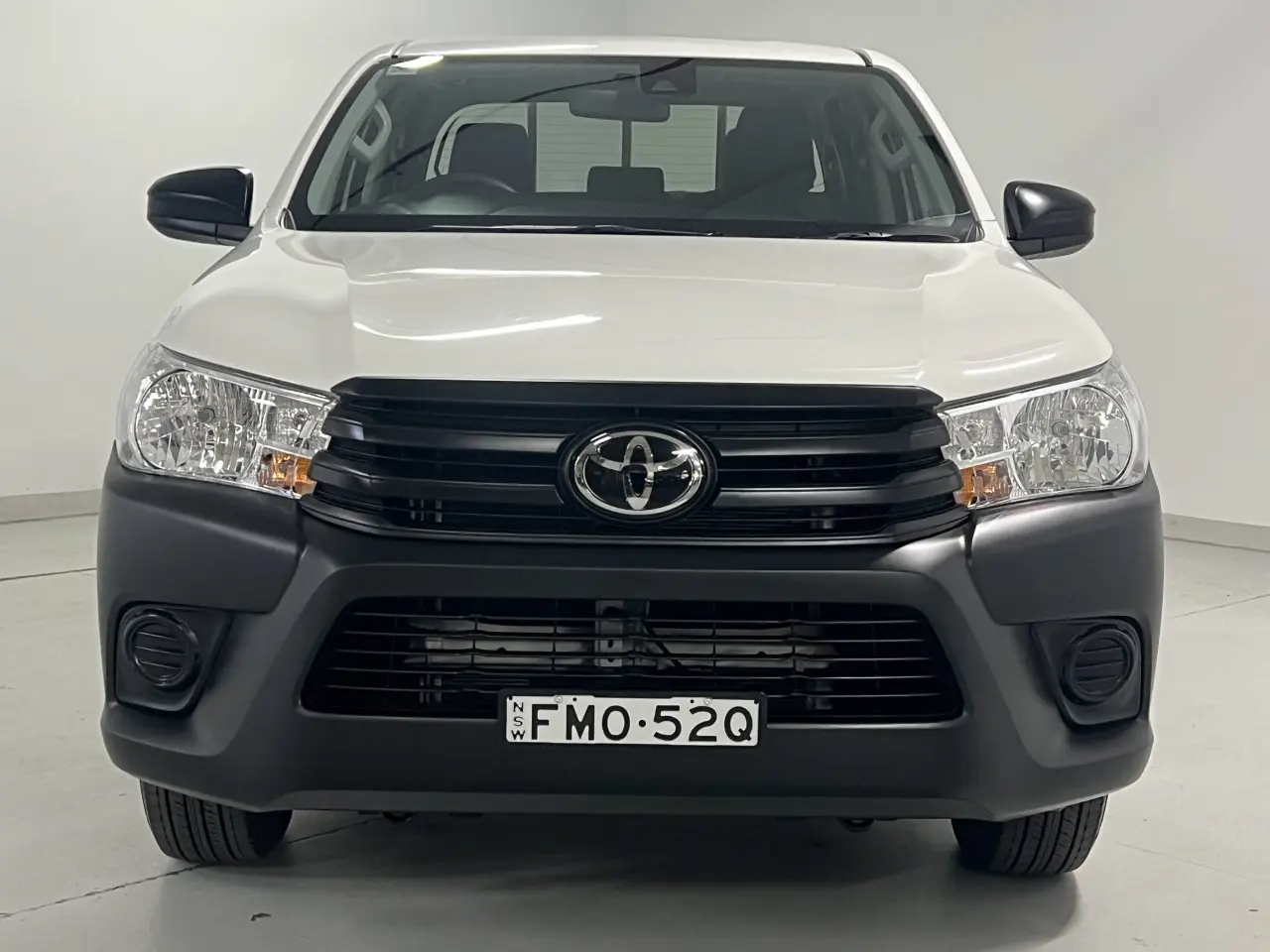 2024 TOYOTA HILUX Gallery Image 3