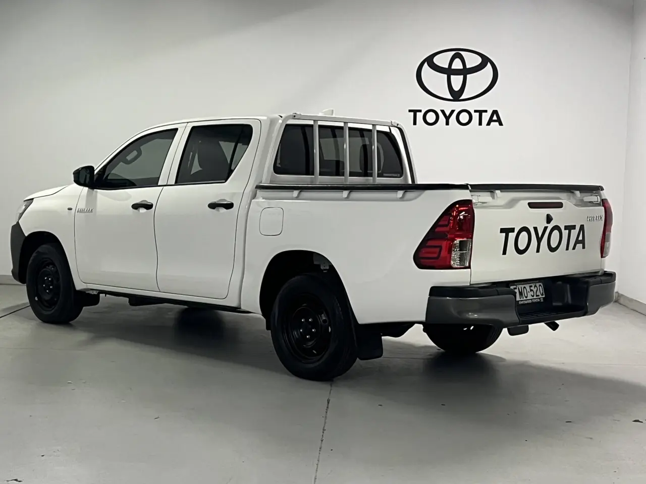 2024 TOYOTA HILUX Gallery Image 8