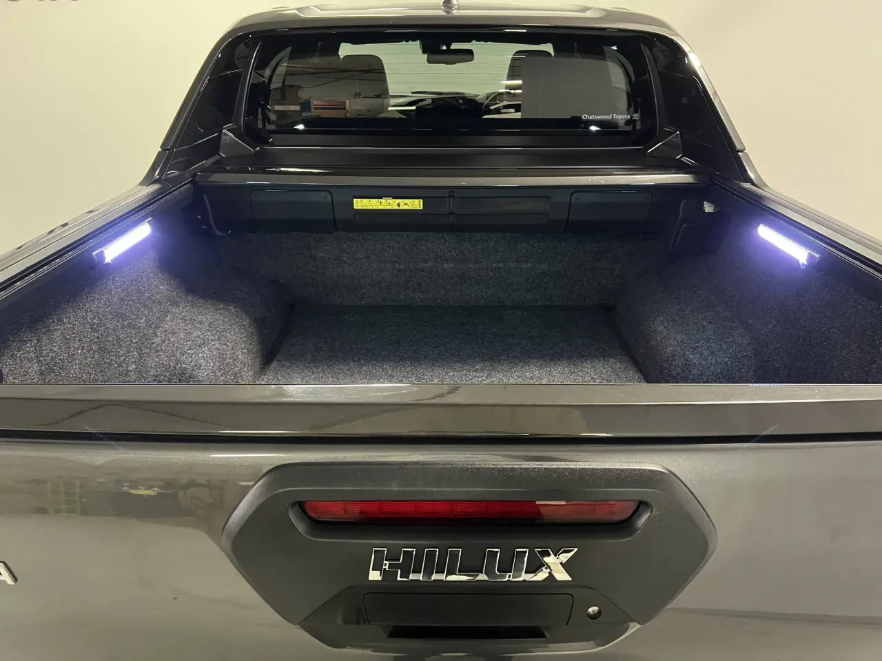 2024 TOYOTA HILUX Gallery Image 12