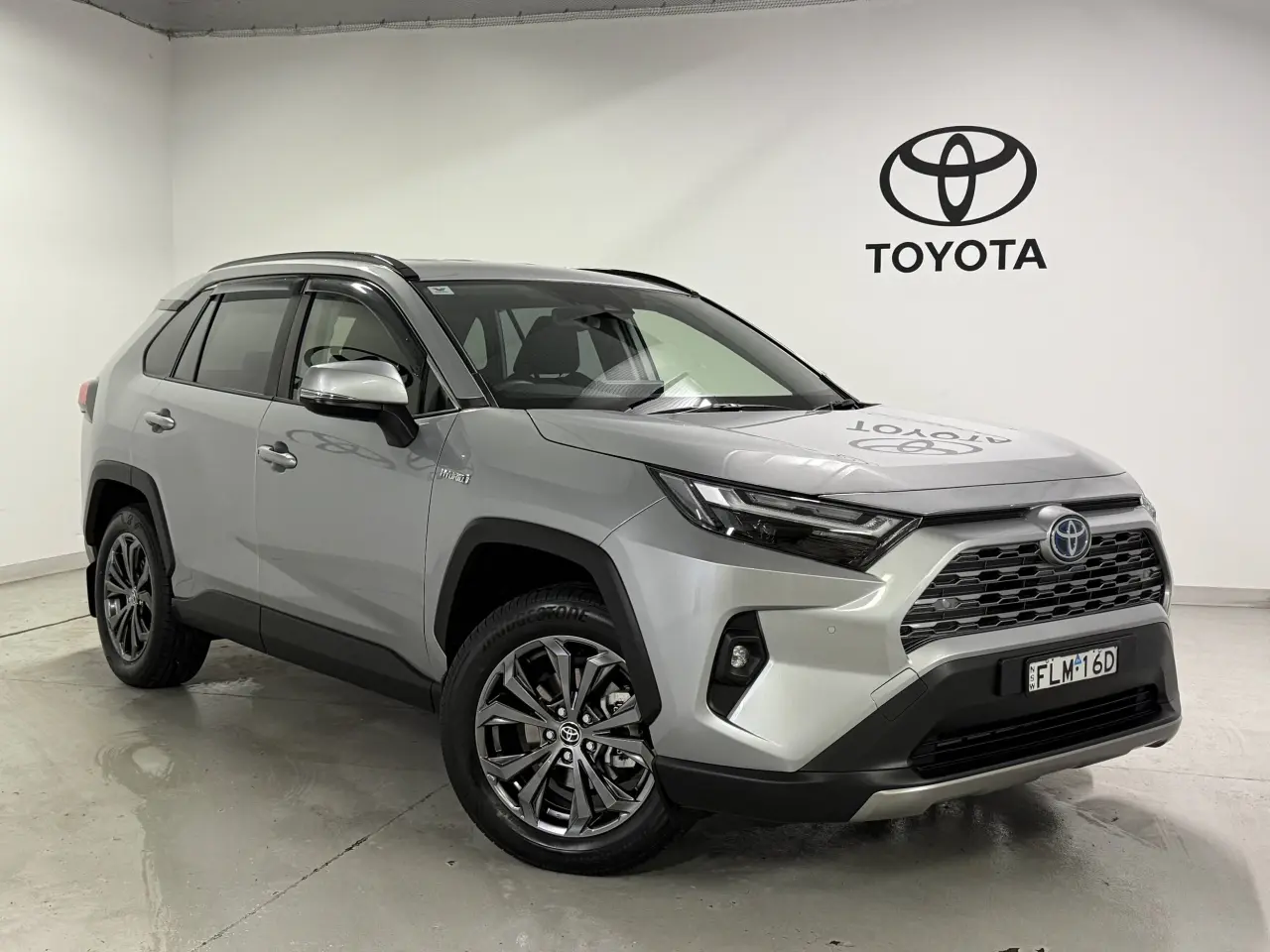 2024 Toyota Rav4 Hybrid Gallery Image 1